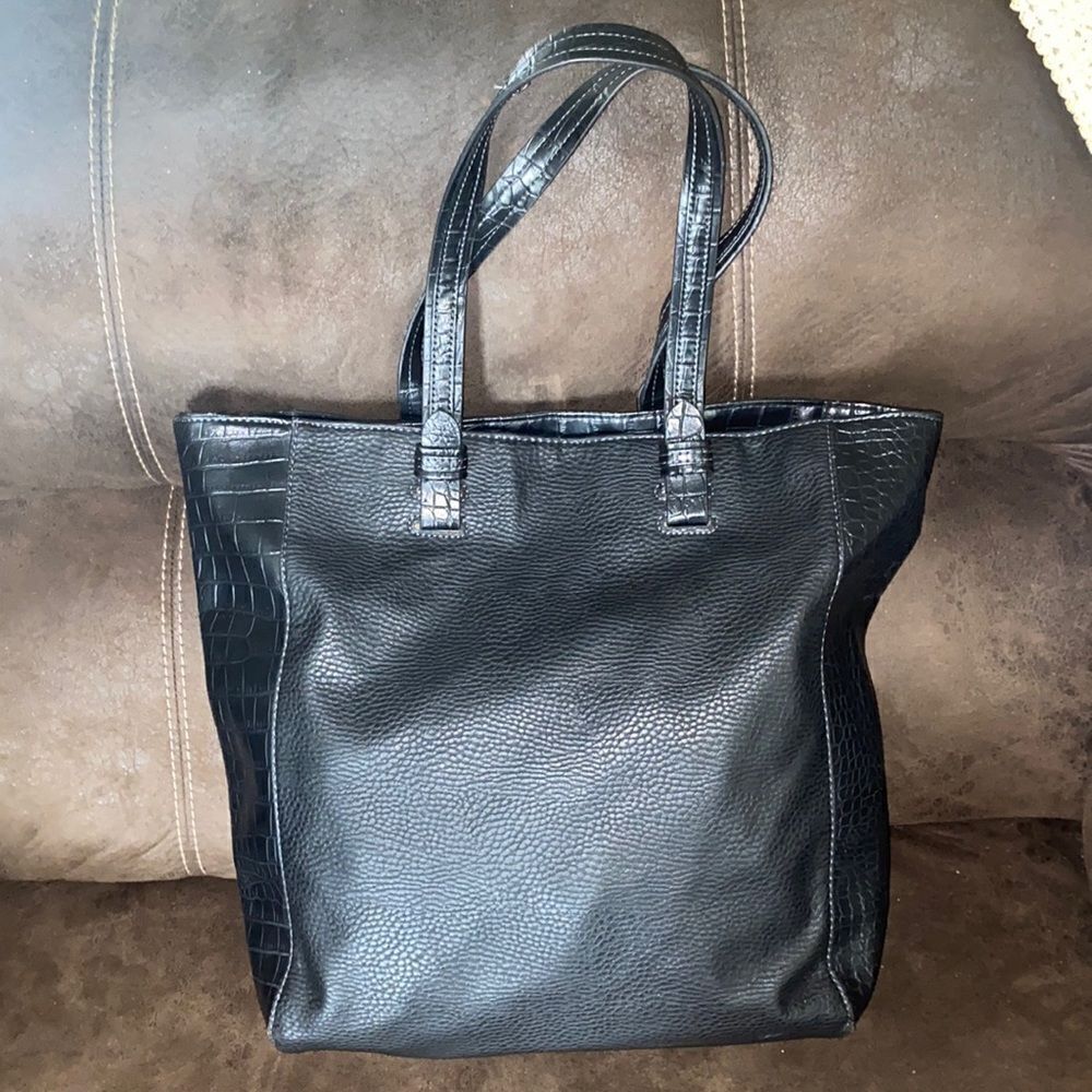Croft‎ & Barrows Woman"s Faux Leather Black Tote Bag